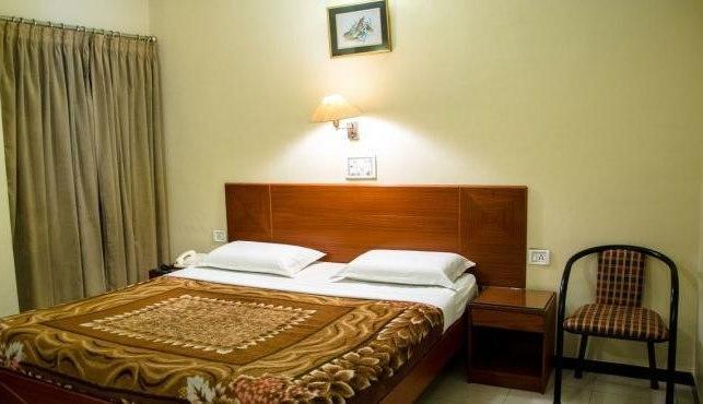 Hotel Bombay Tiffanys Mysore Exteriör bild